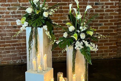 altar-pillars-contemporary