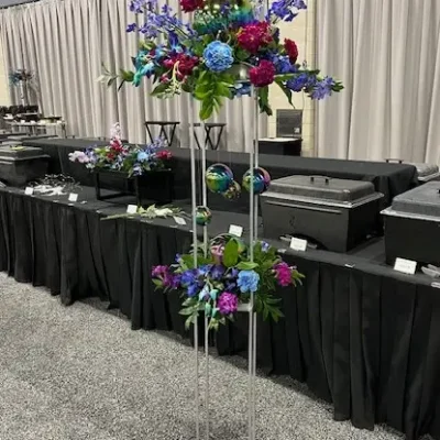 A beautiful floral arrangement at a Garmin buffet.